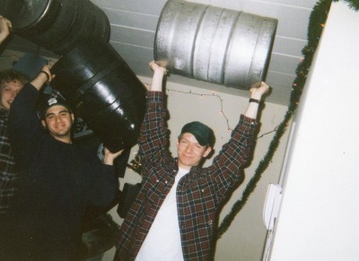 Three Penn State keg-carriers show off after years of braining (booze training).
